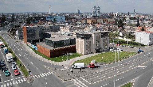 070.jpg